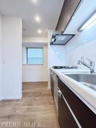 �@�H��I��①�ɂ�u���X�y�[�X����������Ɗm�ہB