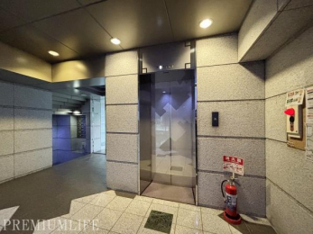 �@���p�X�y�[�X�ɂ��S�~�Ȃǂ������Ă��炸�A�Y��ɂ�������ƊǗ�����Ă���܂��B 