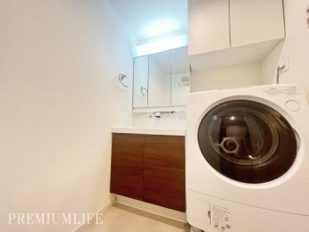 �@�������[������������ʑ�ŁA���p�i���������萮���ł��܂��B�������̂��閾�邢�d�オ��ł��B