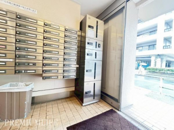 �@��z�{�b�N�X�����ŁA�s�ݎ��̉ו��󂯎����X���[�Y�B�Z�������X�̐������T�|�[�g