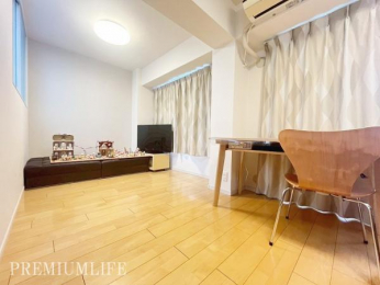 �@�\�t�@�ƃf�X�N��u���Ă���Ƃ�̂��郊�r���O�B