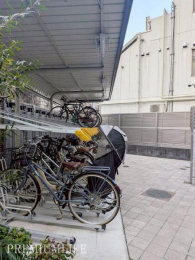 �@�����t���̒��֏�������B2�i���b�N�Ō����悭���[�ł��A�J�̓������S�ł��B