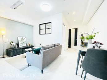 �@�V�K���t�H�[���ς̃��r���O�B���邢���ނƔ����ǂŁA�������̂���Z��ԂɎd�オ���Ă��܂��B