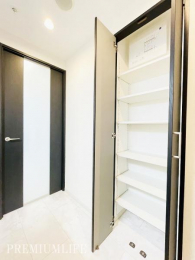 �@LDK�ɂ͎��[�X�y�[�X���m�ہB���p�i�����܂��āA��������������ۂĂ܂��B