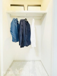 �@���s���̂���WIC������A�ߗނ�ו�������������[�ł��܂��B