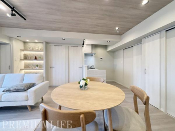 �@��������������ƊԐڏƖ������������a�����A�܂�Ń��f�����[���̂悤�Ȑ������