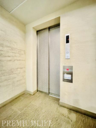 �@�d���ו���x�r�[�J�[�̈ړ����X���[�Y�ȃG���x�[�^�[����