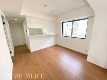 �@�傫�ȑ�����z�����~�蒍���A�J�������ӂ�閾�邢�㎿�ȃ��r���O���