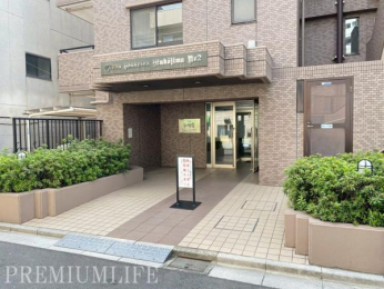 �@���������ӂ��G���g�����X���A���X�̕�炵���ʂ�܂�