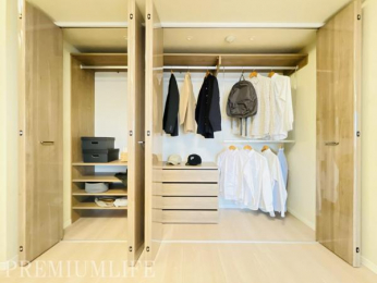 �@��e�ʃE�H�[�N�C���N���[�[�b�g�t���ŁA���[�͂ɗD�ꂽ�Z���