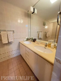 �@�L�x�Ȏ��[��������L�X���ʃX�y�[�X�ŁA�������萮�����K�ȕ�炵������