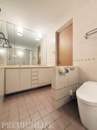 �@���邭�J�����̂���݌v�ŁA�o�X�^�C�����y���݂ɂȂ���K�ȗ���