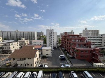 �@������L����J���I�Ȓ��]���A���X�̕�炵�ɖ�����^���܂�