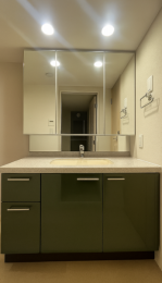 �@�@�\���~�g���₷�������˔��������ʃX�y�[�X�B