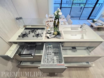 �@���[�L�x�Ŗ��邭�A�Ǝ������ɂ��z�����ꂽ�g������̗ǂ��V�X�e���L�b�`��