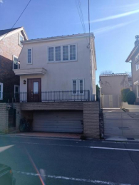 �@�k�������ɁA�X�[�p�[������A�ۈ牀�⏬�w�Z���̋���{�݂������A�q��Ăɂ��D�����Z���ł��B