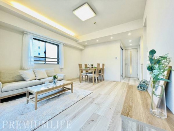 �@��؂ȃy�b�g�ƈꏏ�ɂ̂т̂ѕ�点��A�J�������ӂ��L�X�Ƃ������r���O�_�C�j���O