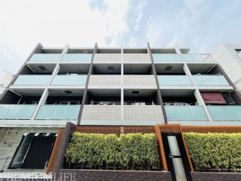 ���n�O�ώʐ^�@�K���X���f����A�X�^�C���b�V���Ő������ꂽ�f�U�C���B