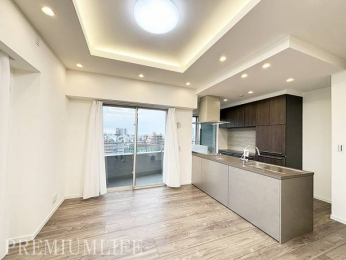 �@2�ʍ̌��ɂ�薾�邳�ƒʕ����m�ۂ����A�S�n�悭�߂�������K�ȃ��r���O�_�C�j���O